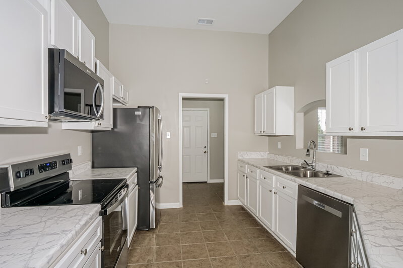 1,730/Mo, 45 Sadie Cv Oakland, TN 38060 Kitchen View