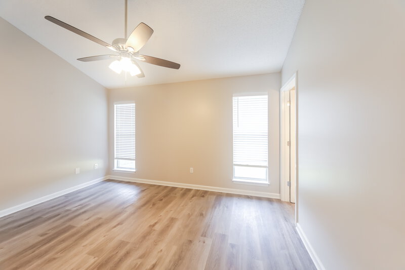 1,645/Mo, 1202 Central Park Cv Southaven, MS 38671 Main Bedroom View