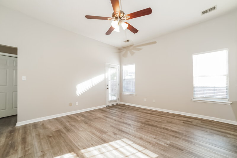 1,950/Mo, 934 Parham Dr Southaven, MS 38671 Living Room View