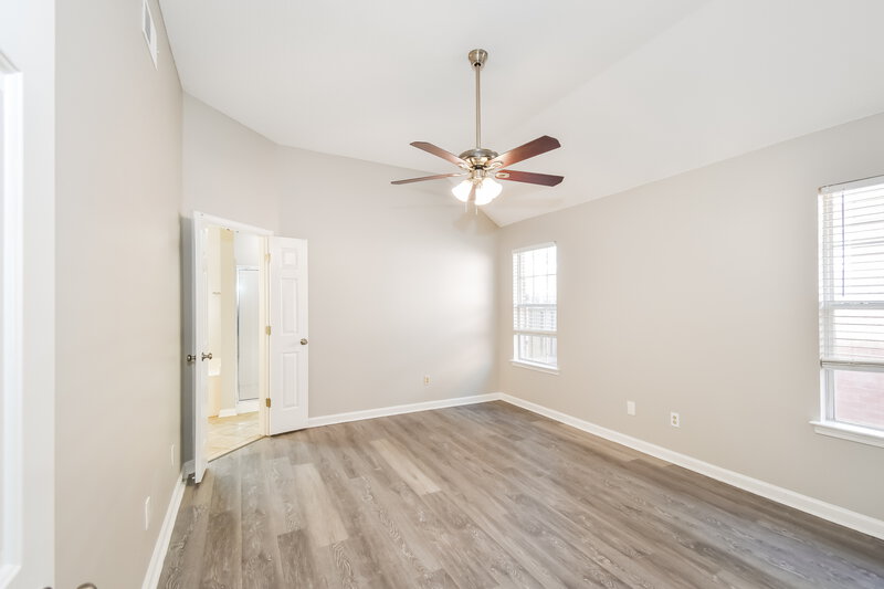 1,655/Mo, 8457 Regal Bend Dr Olive Branch, MS 38654 Main Bedroom View