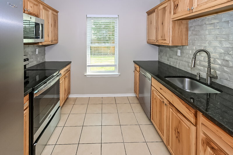 1,745/Mo, 2595 Bryce Cv Horn Lake, MS 38637 Kitchen View