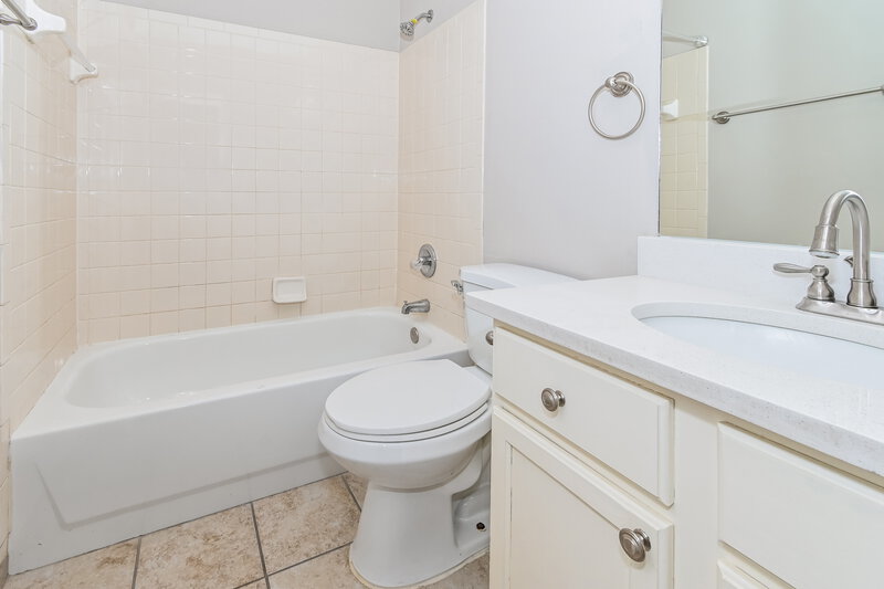 1,595/Mo, 2553 Bryce Cv Horn Lake, MS 38637 Bathroom View