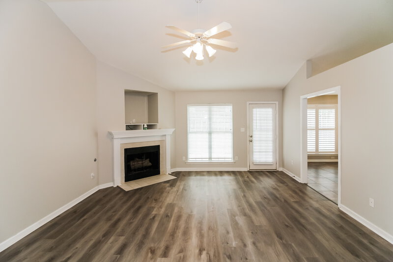 1,865/Mo, 1486 Mcallen Cv Cordova, TN 38016 Living Room View