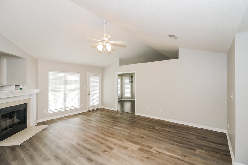 1,865/Mo, 1486 Mcallen Cv Cordova, TN 38016 Living Room View 3