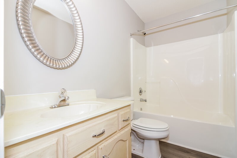 1,865/Mo, 1486 Mcallen Cv Cordova, TN 38016 Bathroom View