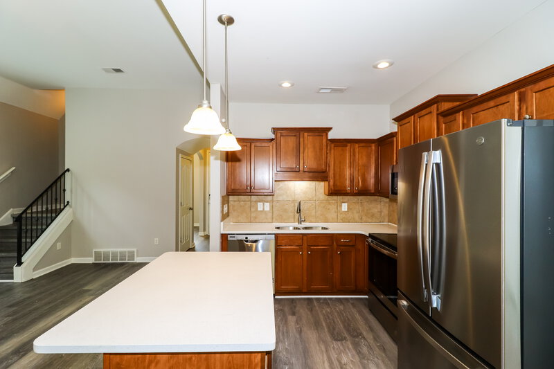 2,300/Mo, 4919 Indian Walk Ln Arlington, TN 38002 Kitchen View