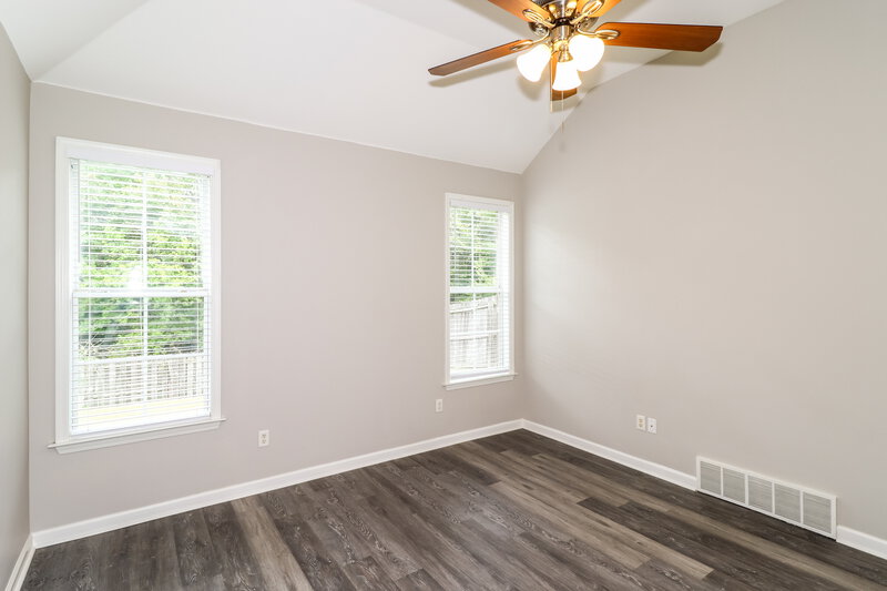 2,300/Mo, 4919 Indian Walk Ln Arlington, TN 38002 Main Bedroom View 2