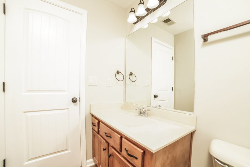 2,295/Mo, 797 Fairway Pointe Cv Hernando, MS 38632 Bathroom View