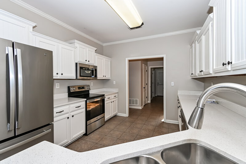2,245/Mo, 430 Calloway Cv Hernando, MS 38632 Kitchen View 2