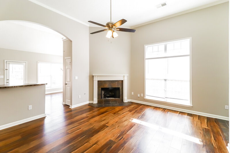 1,815/Mo, 9165 Acadia Pl Cordova, TN 38018 Living Room View 2