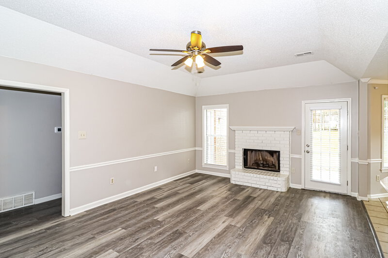 2,035/Mo, 4046 Shady Mill Cove Bartlett, TN 38135 Living Room View 2