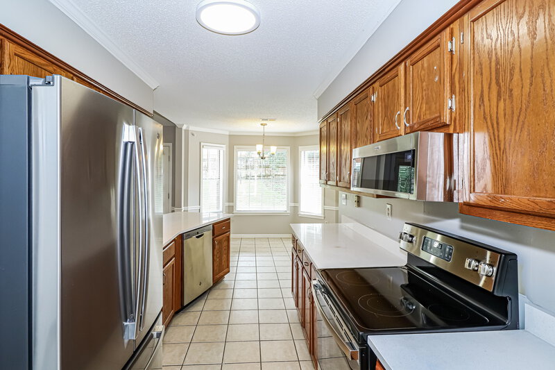 2,035/Mo, 4046 Shady Mill Cove Bartlett, TN 38135 Kitchen View 2