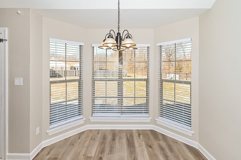 1,990/Mo, 8137 Park Pike Southaven, MS 38671 Dining Room View