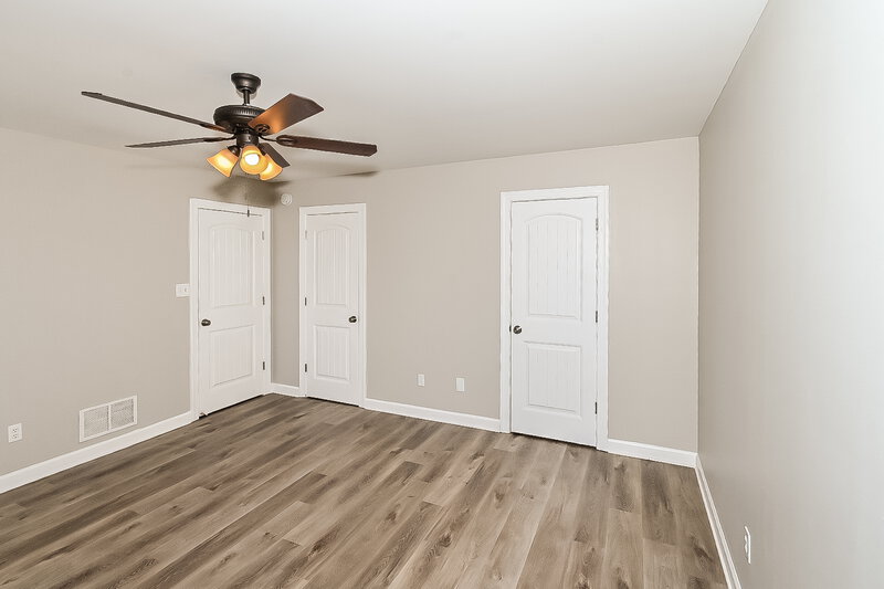 1,990/Mo, 8137 Park Pike Southaven, MS 38671 Main Bedroom View 2