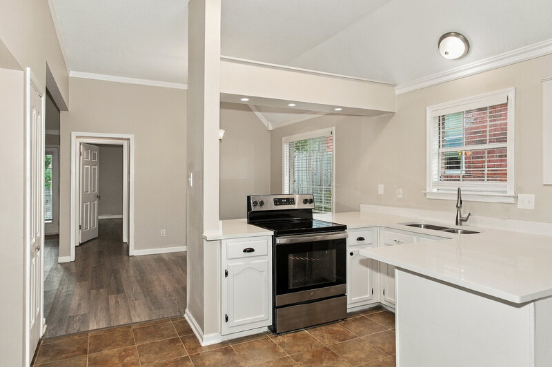 1,735/Mo, 3099 Brandon Way Ln Lakeland, TN 38002 Kitchen View 2