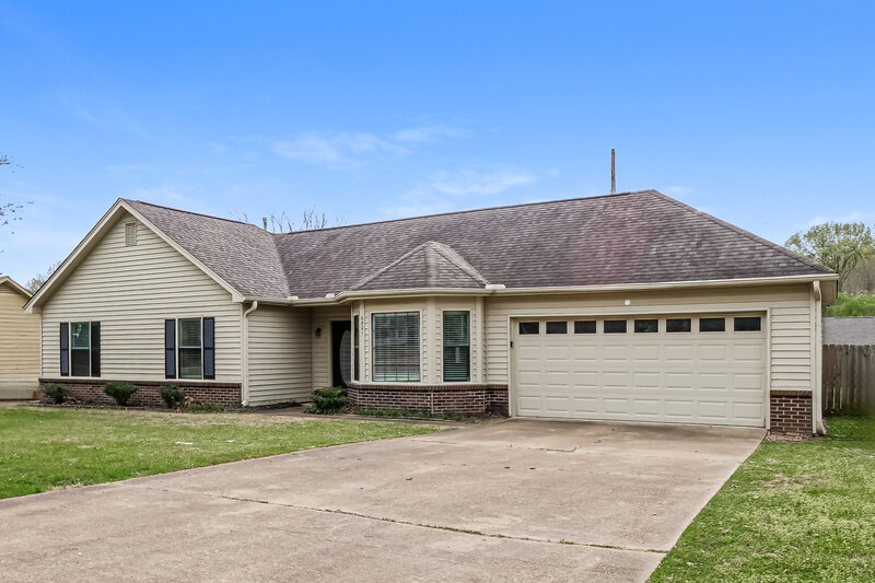 1,765/Mo, 6801 Bramble Ln Walls, MS 38680 Front View