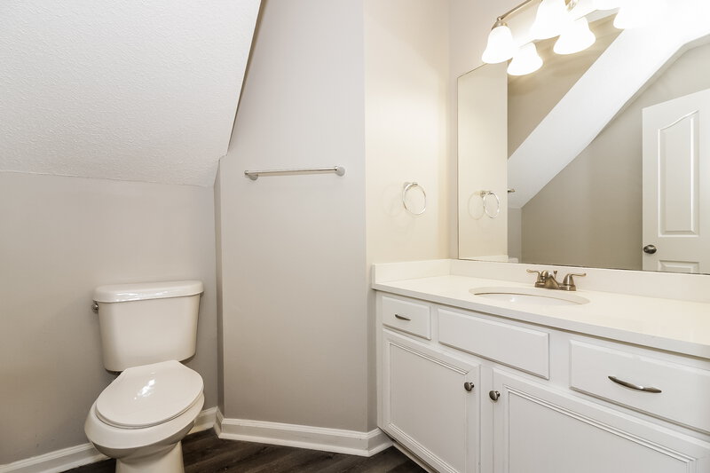 2,790/Mo, 4954 Harvest Park Dr Memphis, TN 38125 Powder Room View
