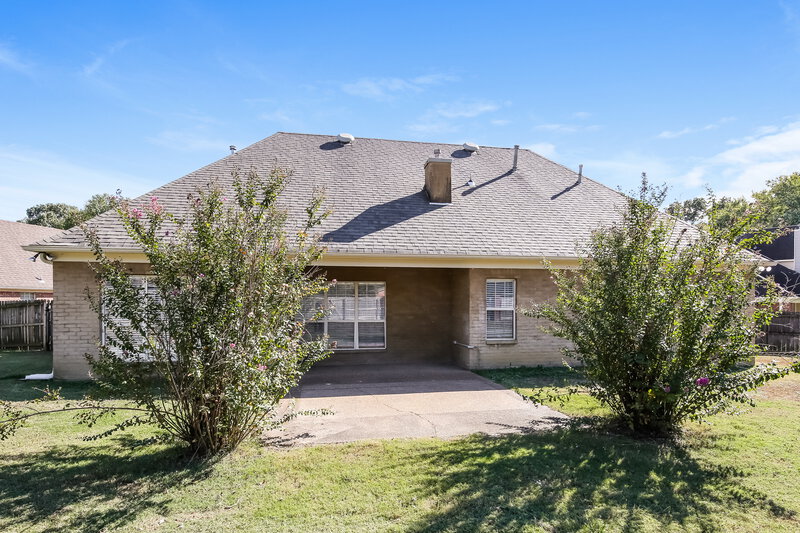 2,190/Mo, 5976 Southbend Ln Olive Branch, MS 38654 Rear View