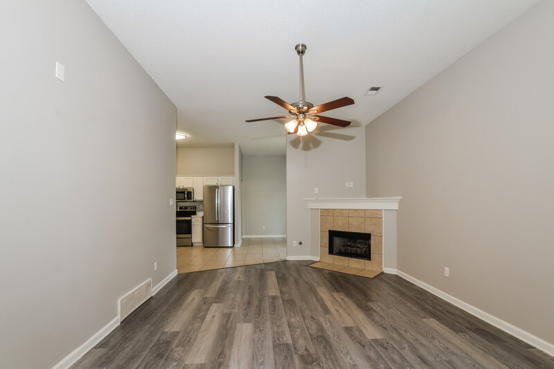1,760/Mo, 8280 Dexter Ridge Cv E Memphis, TN 38016 Living Room View