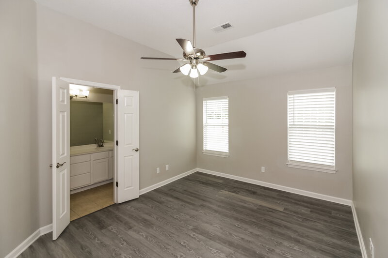 1,640/Mo, 8280 Dexter Ridge Cv E Memphis, TN 38016 Main Bedroom View