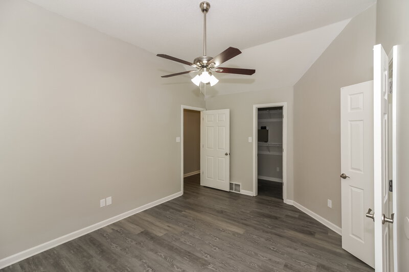 1,640/Mo, 8280 Dexter Ridge Cv E Memphis, TN 38016 Main Bedroom View 2