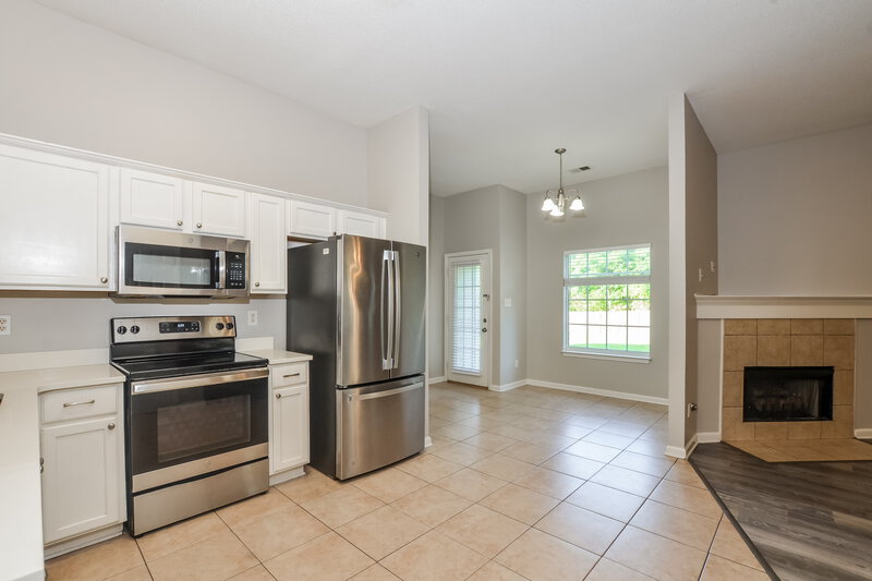 1,760/Mo, 8280 Dexter Ridge Cv E Memphis, TN 38016 Kitchen View 2