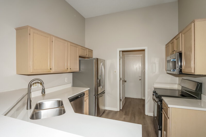 2,065/Mo, 1584 Appling Wood Cv N Cordova, TN 38016 Kitchen View