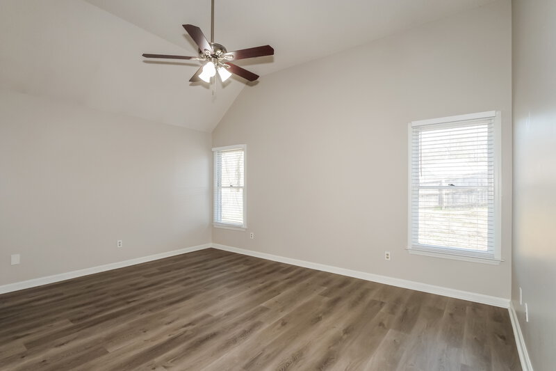 2,065/Mo, 1584 Appling Wood Cv N Cordova, TN 38016 Main Bedroom View