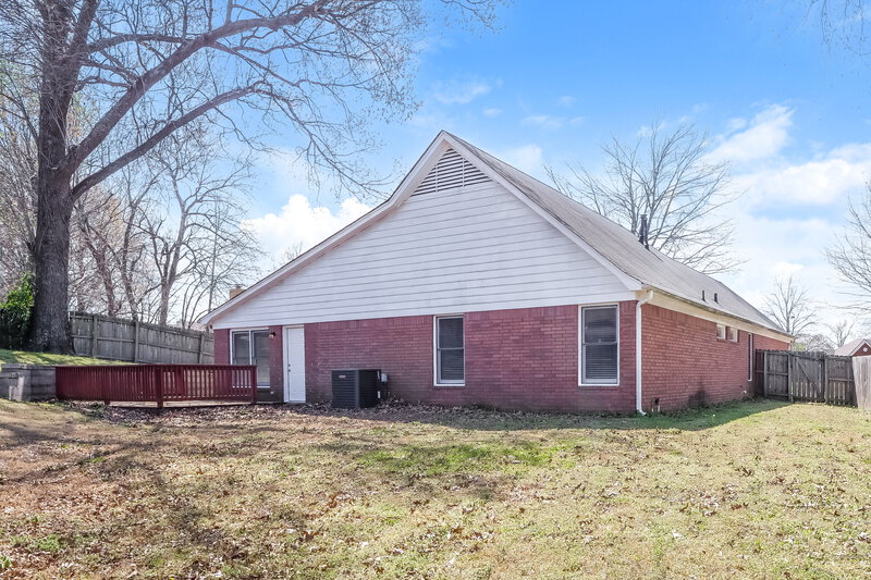 2,065/Mo, 1584 Appling Wood Cv N Cordova, TN 38016 Rear View 2