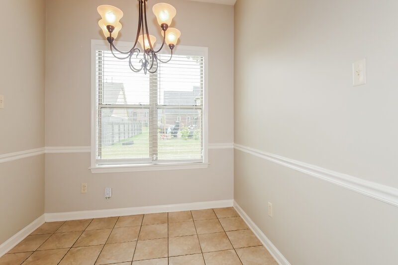 2,275/Mo, 1457 Sawmill Creek Ln Cordova, TN 38016 Dining Room View 2