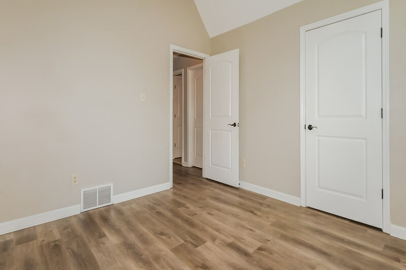 2,275/Mo, 1457 Sawmill Creek Ln Cordova, TN 38016 Bedroom View 2