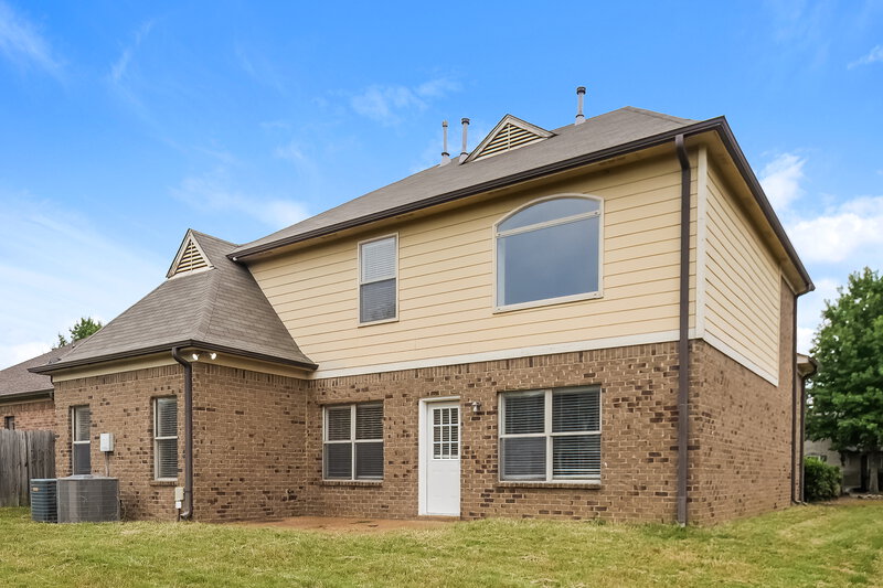 2,275/Mo, 1457 Sawmill Creek Ln Cordova, TN 38016 Rear View 2