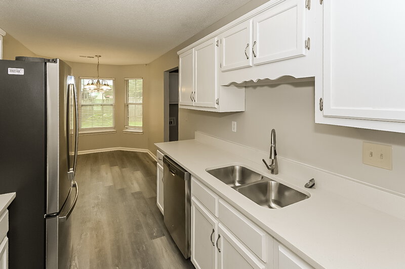 2,130/Mo, 7425 Black Oak Dr Walls, MS 38680 Kitchen View