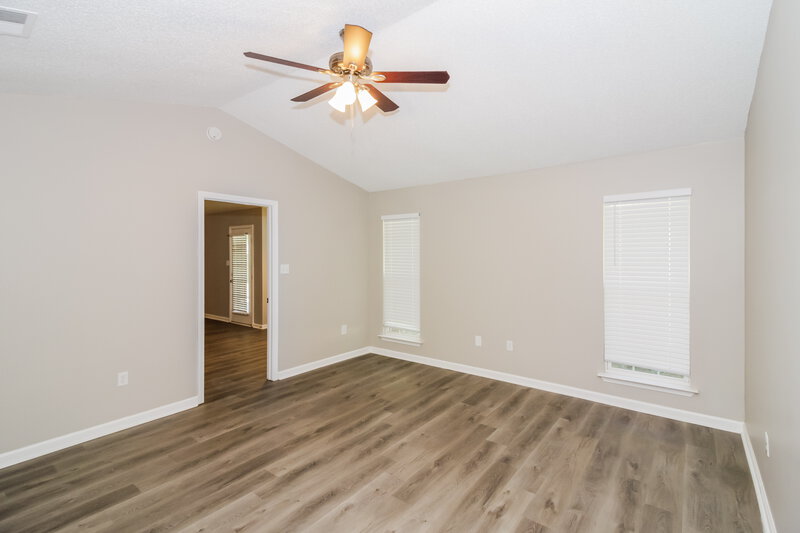2,780/Mo, 8153 Green Valley Cove Southaven, MS 38671 Main Bedroom View