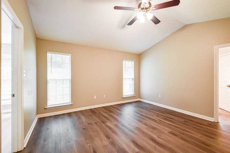 0/Mo, 8153 Green Valley Cove Southaven, MS 38671 Main Bedroom View