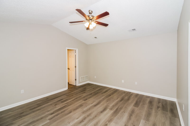 2,780/Mo, 8153 Green Valley Cove Southaven, MS 38671 Main Bedroom View 2