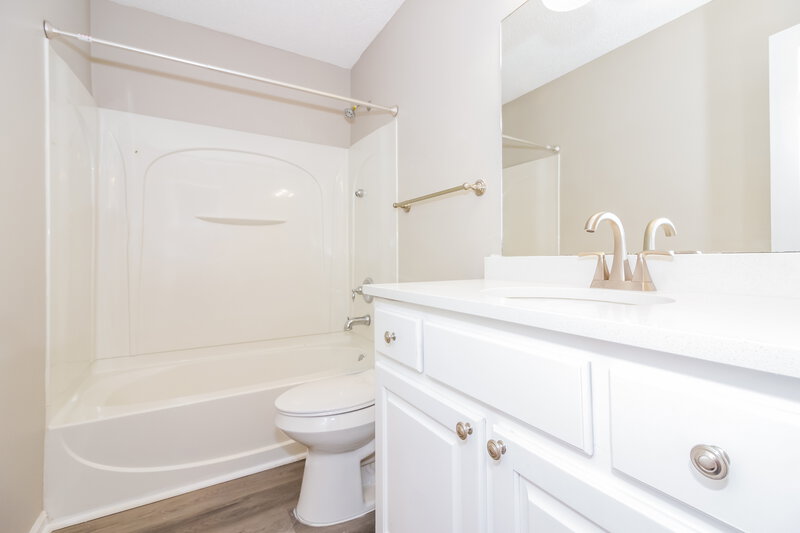 2,780/Mo, 8153 Green Valley Cove Southaven, MS 38671 Bathroom View