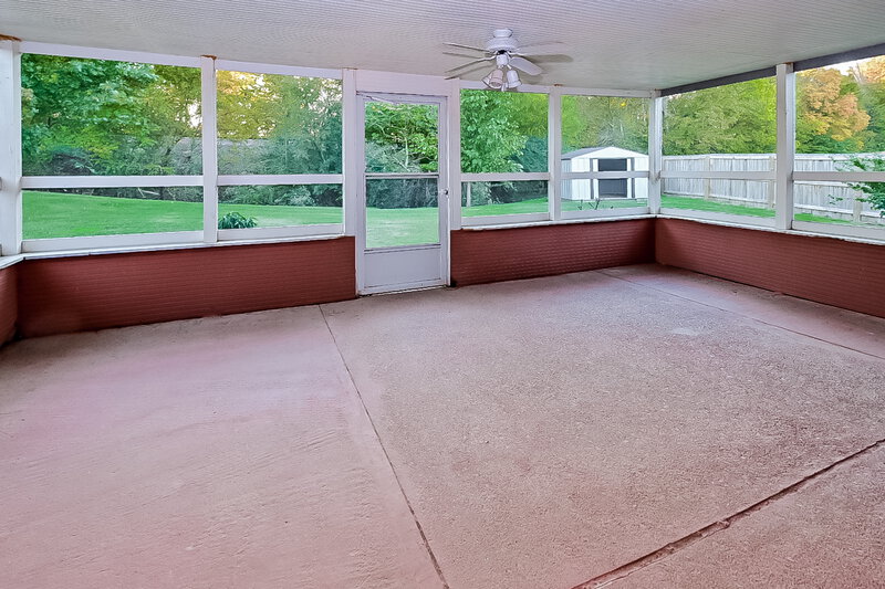 1,880/Mo, 10657 Lexington Drive Olive Branch, MS 38654 Sun Room View