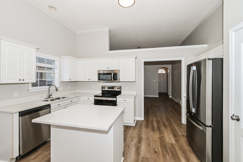 1,795/Mo, 8698 Macon Road Cordova, TN 38018 Kitchen View