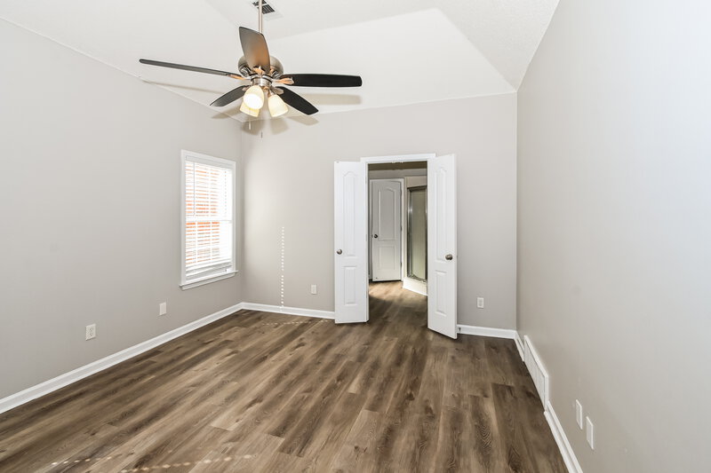 1,795/Mo, 8698 Macon Road Cordova, TN 38018 Main Bedroom View