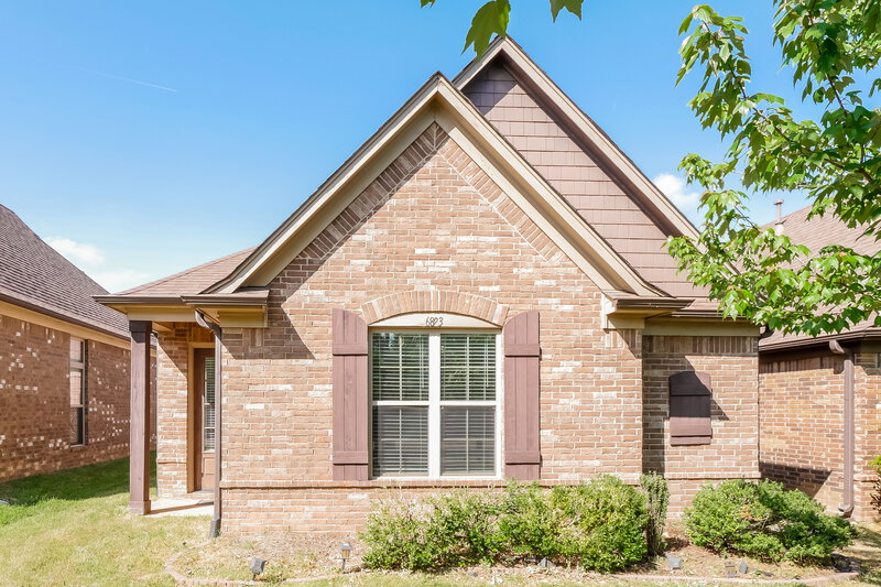 1,940/Mo, 6893 Raleigh Lagrange Rd Cordova, TN 38018 External View