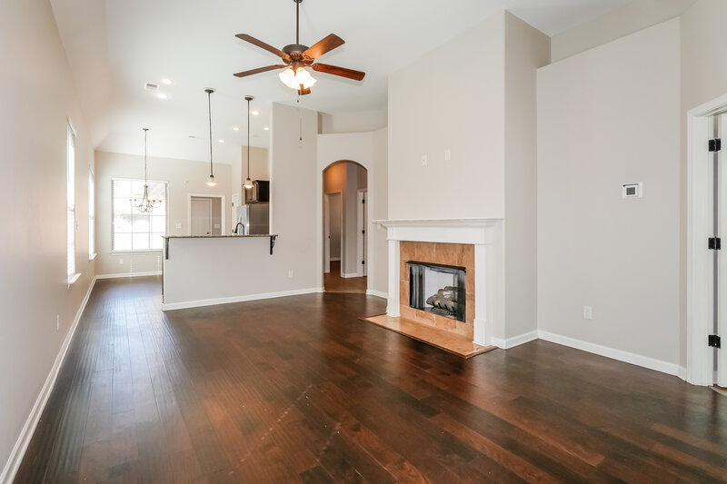 1,940/Mo, 6893 Raleigh Lagrange Rd Cordova, TN 38018 Living Room View