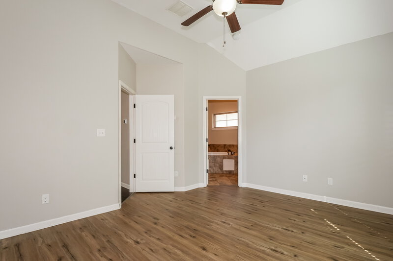 1,940/Mo, 6893 Raleigh Lagrange Rd Cordova, TN 38018 Main Bedroom View