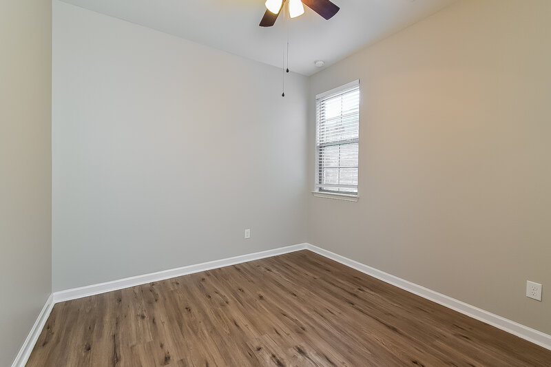 1,945/Mo, 6893 Raleigh Lagrange Rd Cordova, TN 38018 Main Bedroom View 2