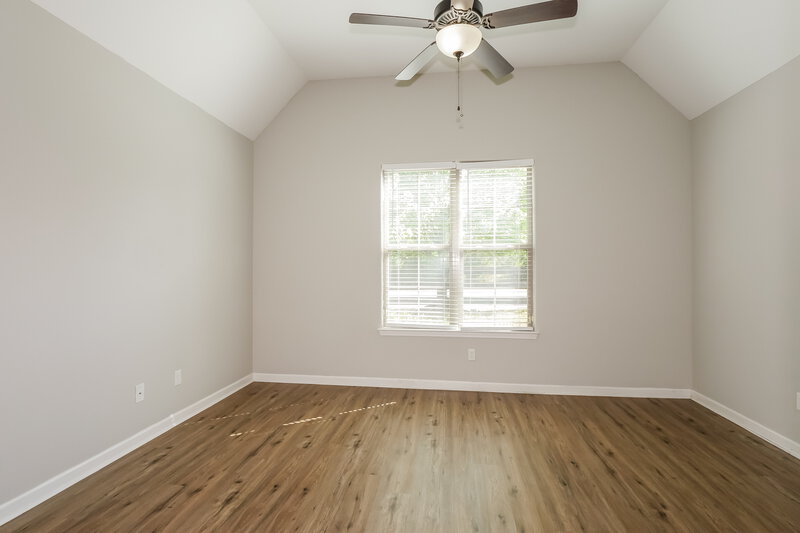 1,940/Mo, 6893 Raleigh Lagrange Rd Cordova, TN 38018 Main Bedroom View 2
