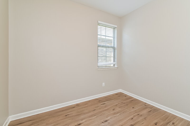 1,945/Mo, 6893 Raleigh Lagrange Rd Cordova, TN 38018 Main Bedroom View 3