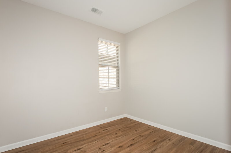 1,940/Mo, 6893 Raleigh Lagrange Rd Cordova, TN 38018 Bedroom View 5