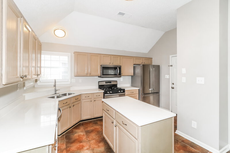 1,830/Mo, 8648 Tropicana Dr N Cordova, TN 38018 Kitchen View 2