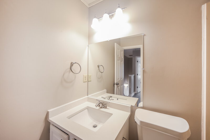2,930/Mo, 222 Shelley Renee Dr Memphis, TN 38018 Bathroom View