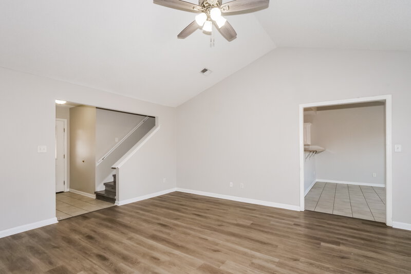 2,010/Mo, 5086 Jon Oak Dr Arlington, TN 38002 Living Room View 2